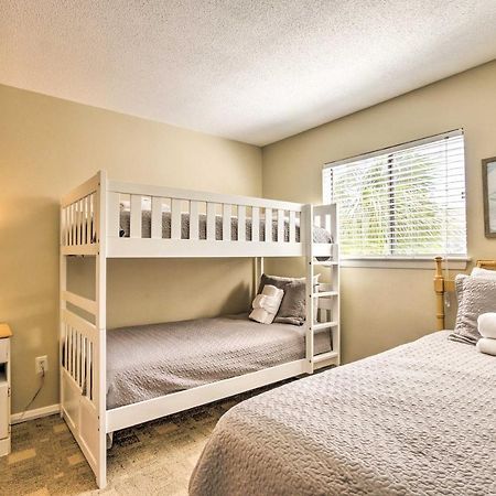 Hilton Head Condo - Walk To Folly Field Beach! Хилтон-Хед-Айленд Экстерьер фото